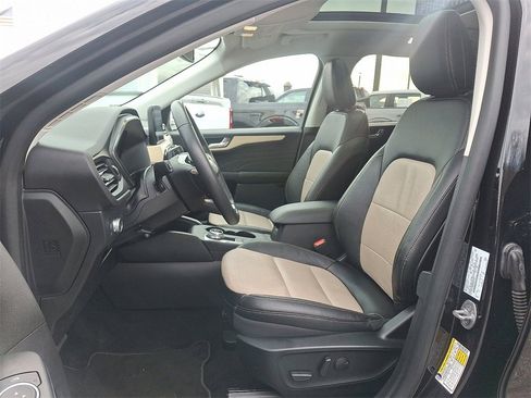 Certified 2022 Ford Escape Titanium w/ Titanium Elite Package image 14