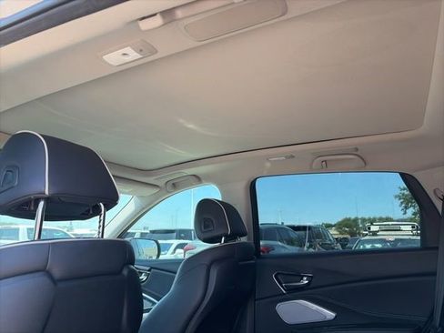 Used 2019 Acura RDX AWD w/ Advance Package image 16