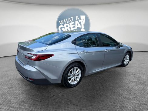 Certified 2025 Toyota Camry LE FWD image 3