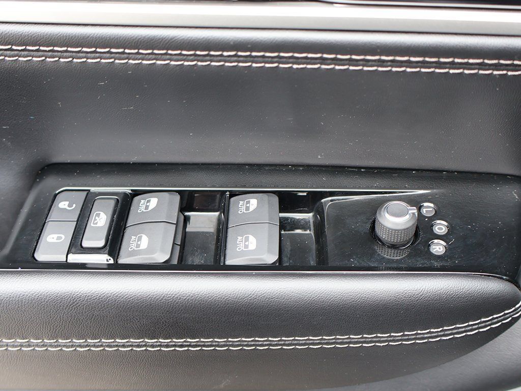 Used 2022 Jeep Wagoneer Series II w/ Premium Group I AWD/4WD image 43