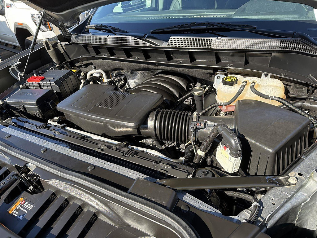 Used 2024 Chevrolet Silverado 1500 LTZ AWD/4WD image 29