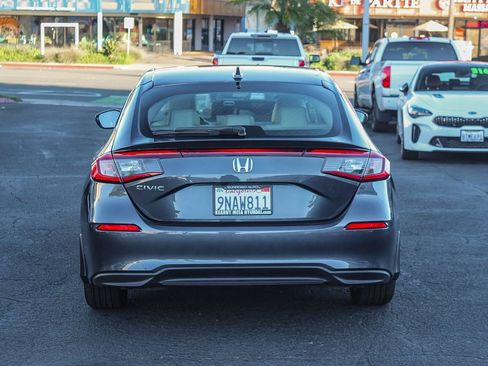 Used 2024 Honda Civic EX-L image 9