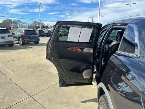 Used 2020 Lincoln Nautilus Reserve w/ Equipment Group 202A AWD/4WD image 12