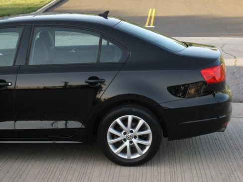 Used 2012 Volkswagen Jetta SE FWD image 8
