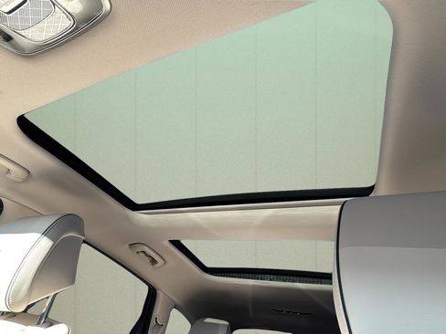 Used 2023 Genesis GV80 2.5T w/ Prestige 20" Package image 37