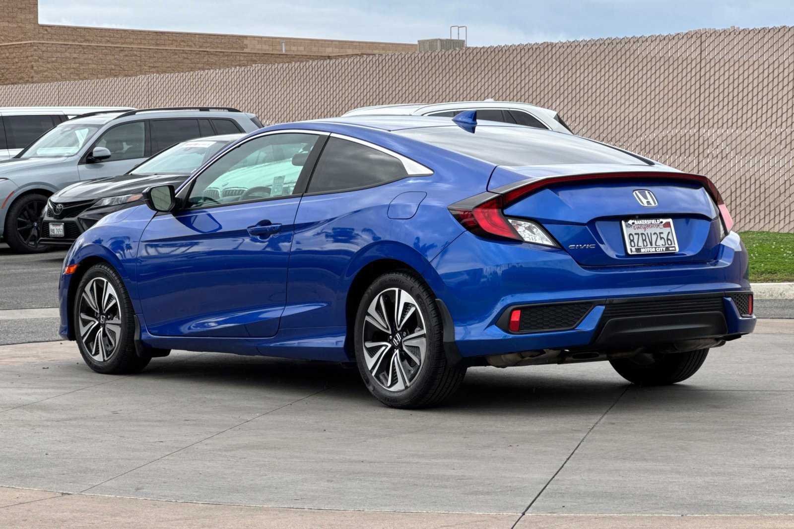 Used 2018 Honda Civic EX-L image 6
