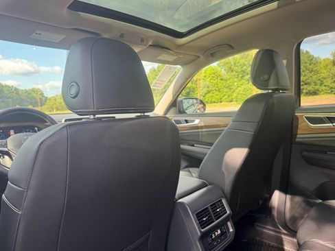 New 2026 Volkswagen Atlas SE FWD image 16