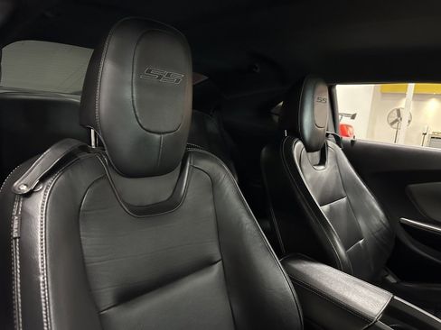 Used 2014 Chevrolet Camaro SS image 28