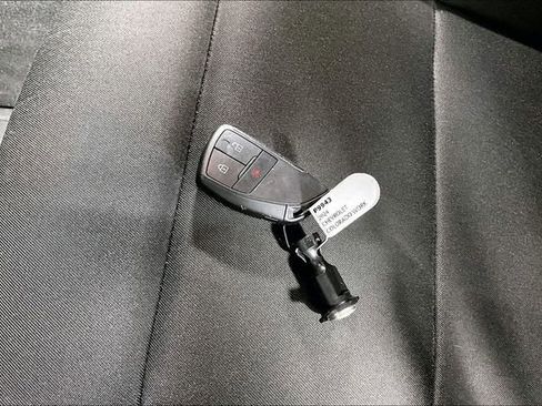 Used 2024 Chevrolet Colorado W/T image 30