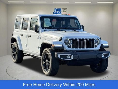 Certified 2025 Jeep Wrangler Unlimited Sahara w/ Safety Group AWD/4WD image 1