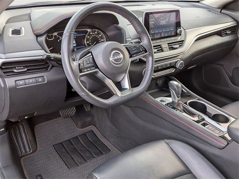Certified 2024 Nissan Altima 2.5 SR image 10