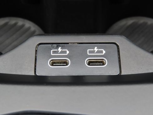 Used 2025 BMW 228i xDrive AWD/4WD image 8