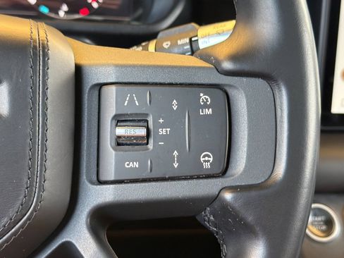 Used 2021 Land Rover Defender 110 X-Dynamic HSE AWD/4WD image 28