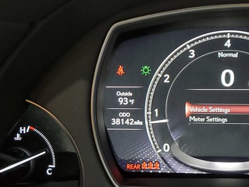 Used 2023 Lexus LS 500 w/ Interior Upgrade Package RWD image 35