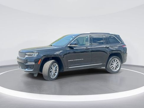 Used 2022 Jeep Grand Cherokee Summit RWD image 1