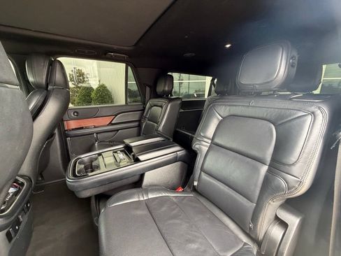 Used 2020 Lincoln Navigator L Reserve RWD image 21
