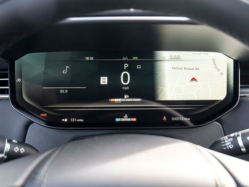 New 2025 Land Rover Range Rover Sport Autobiography image 13