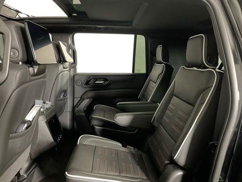New 2026 GMC Yukon XL AT4 Ultimate AWD/4WD image 34