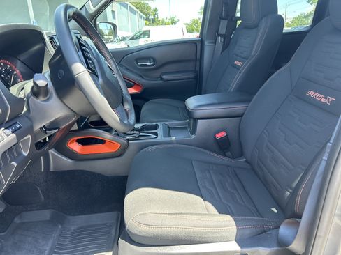 Used 2025 Nissan Frontier Pro-X RWD image 10