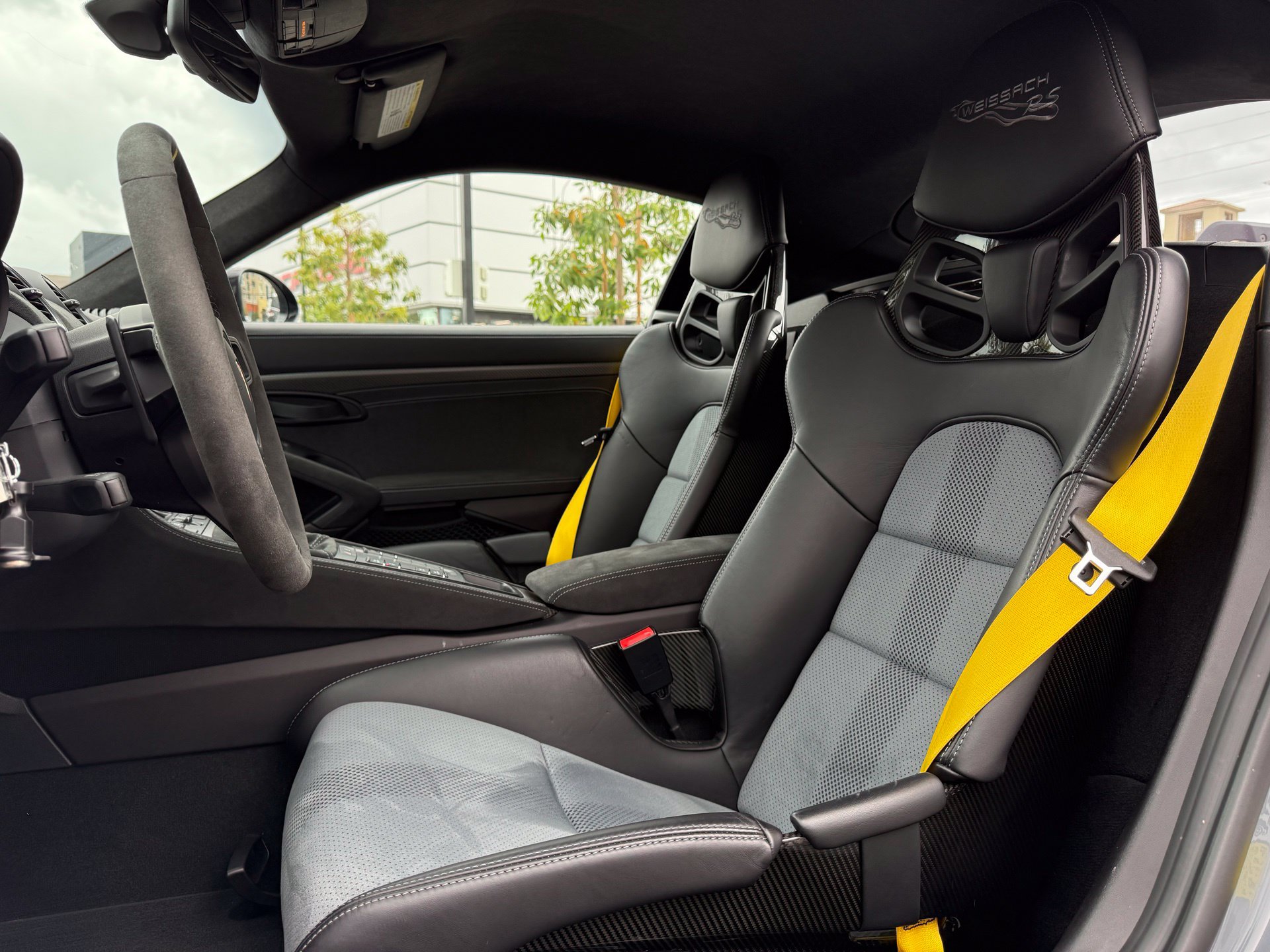 Certified 2024 Porsche 718 Cayman GT4 RS RWD image 5