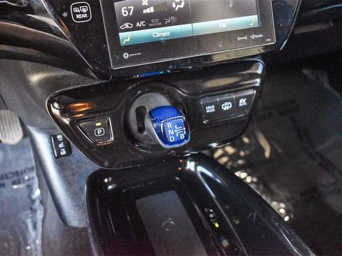 Used 2018 Toyota Prius Prime Premium image 18