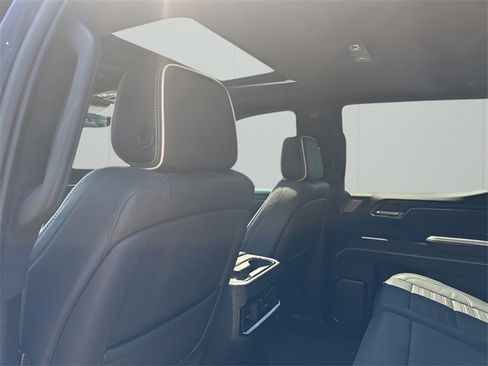 Used 2024 GMC Sierra 1500 AT4X image 35
