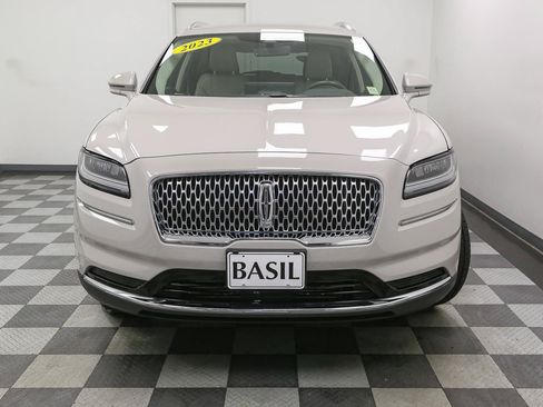 Used 2023 Lincoln Nautilus AWD w/ Premium Package image 3