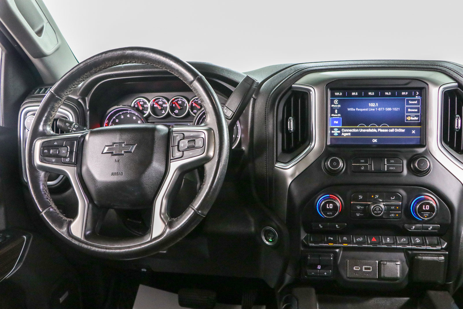 Used 2021 Chevrolet Silverado 1500 LT Trail Boss w/ Convenience Package II AWD/4WD image 18