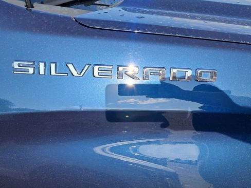 Used 2021 Chevrolet Silverado 1500 LT AWD/4WD image 12