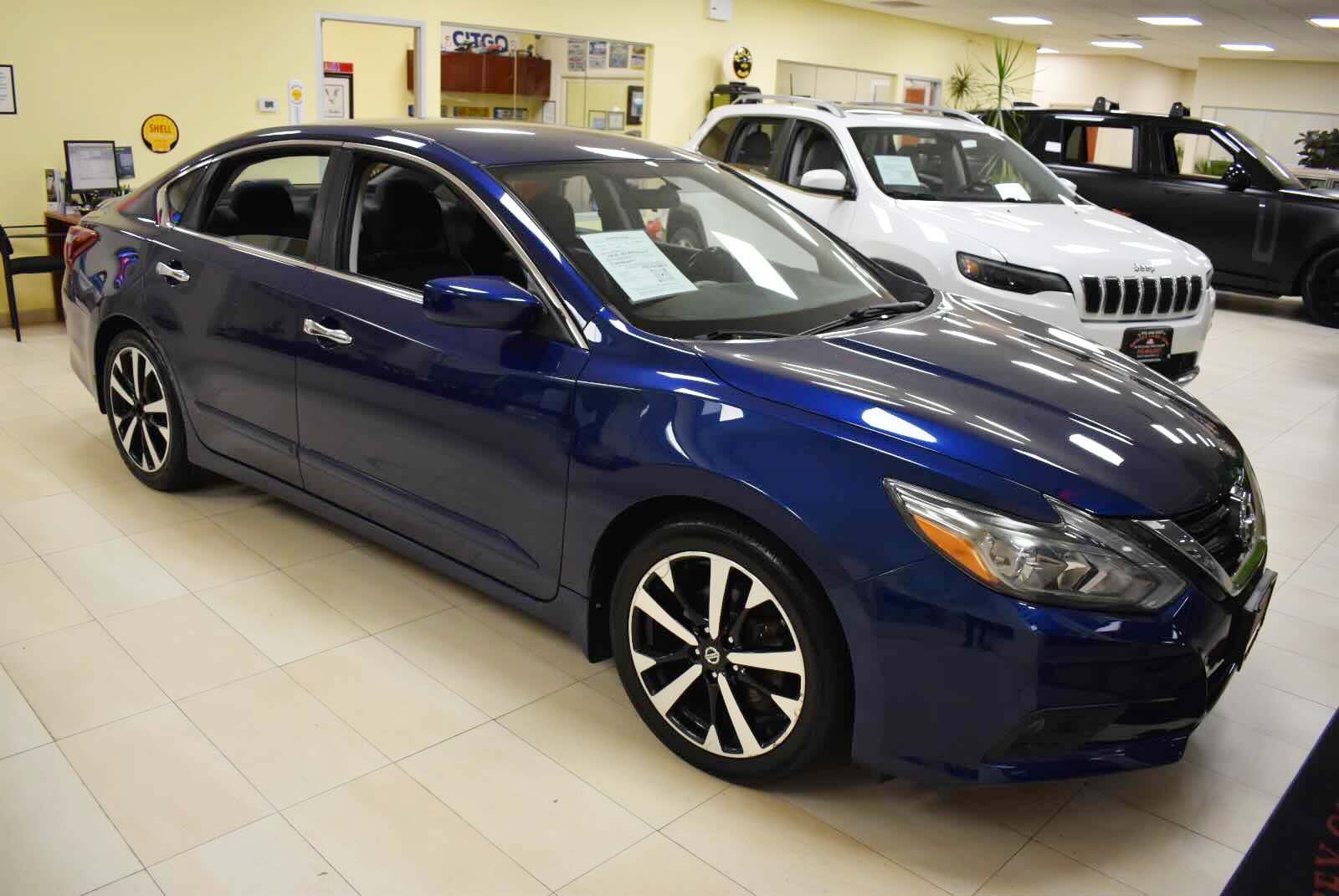 Used 2018 Nissan Altima 2.5 SR FWD image 3