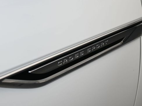 Used 2021 Volkswagen Atlas Cross Sport SE w/ Panoramic Sunroof Package image 50