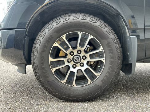 Used 2020 Nissan Titan SV w/ Accessory Utility Package RWD image 7