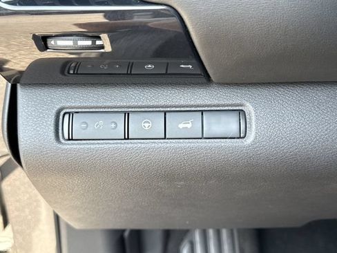 Certified 2025 Nissan Pathfinder SV AWD/4WD image 14