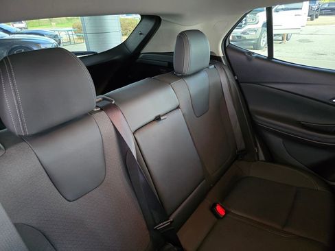 Used 2022 Buick Encore GX Select w/ Sport Touring Package FWD image 18