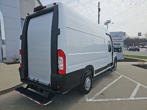 Used 2024 RAM ProMaster 3500 w/ Delivery Van Package FWD image 11