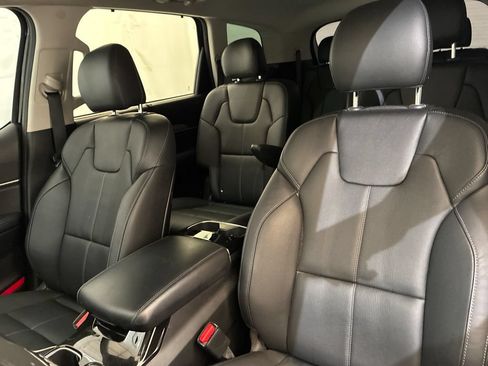 Used 2021 Kia Telluride EX w/ EX Premium Package AWD/4WD image 11