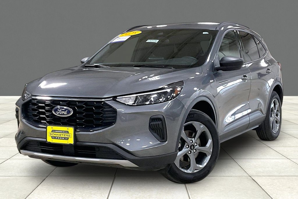 Certified 2025 Ford Escape ST-Line AWD/4WD image 2
