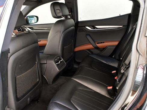 Used 2020 Maserati Ghibli RWD image 13