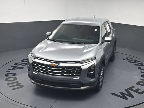 Used 2026 Chevrolet Equinox LT FWD image 30