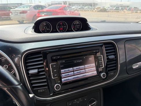 Used 2014 Volkswagen Beetle R-Line image 12