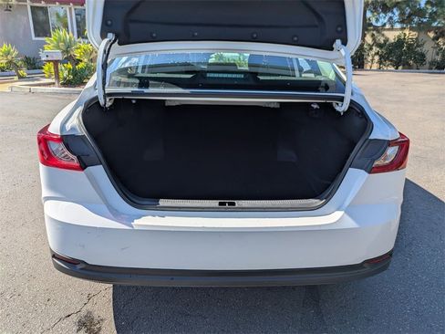 Used 2025 Toyota Camry LE image 29