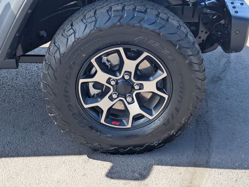 Used 2022 Jeep Wrangler Unlimited Rubicon w/ Steel Bumper Group image 9