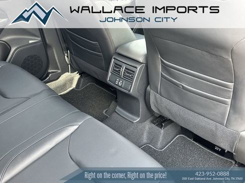Certified 2025 Subaru Forester Limited AWD/4WD image 39