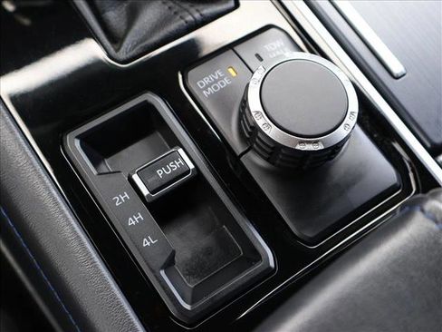 Used 2023 Toyota Tundra Platinum AWD/4WD image 18