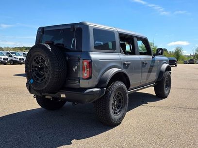 New 2026 Ford Bronco Badlands w/ Sasquatch Package