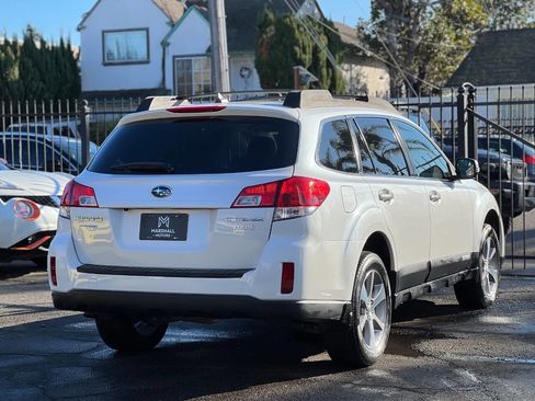 Used 2014 Subaru Outback 2.5i Limited image 4
