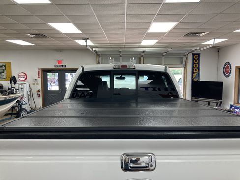 Used 2014 Ford F150 FX4 w/ Equipment Group 402A Luxury AWD/4WD image 16