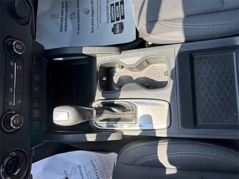 Used 2023 Nissan Frontier SV image 25