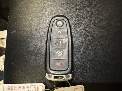 Used 2019 Ford Escape Titanium image 17