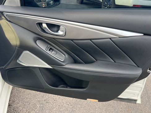 Used 2018 INFINITI Q50 Sport w/ Sensory Package (Sport) AWD/4WD image 37